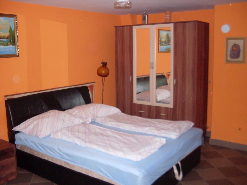 Lala Apartmanok Балатонбоглар Экстерьер фото